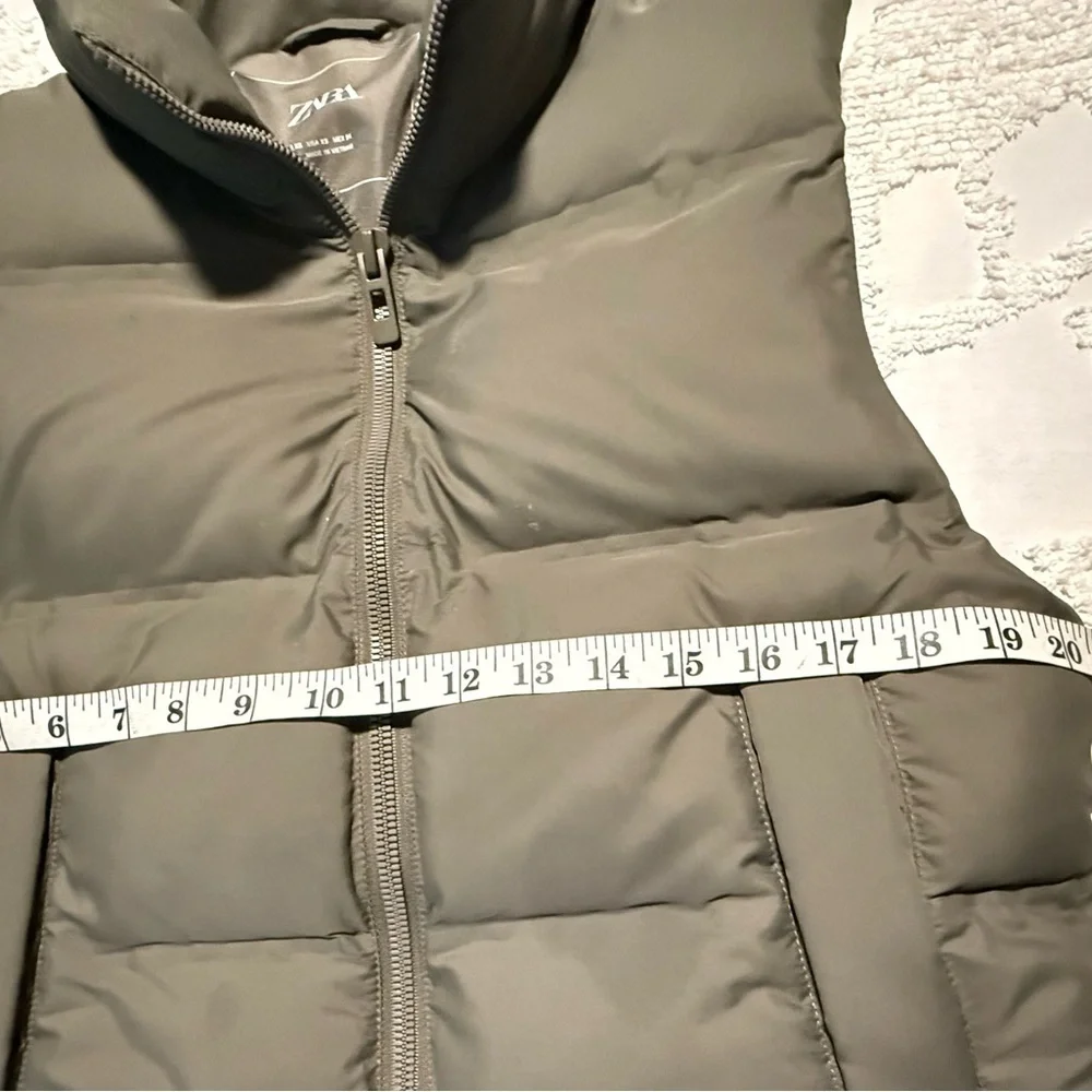 Zara Regular Fit Puffer Vest in a khaki or olive green color.  size XS